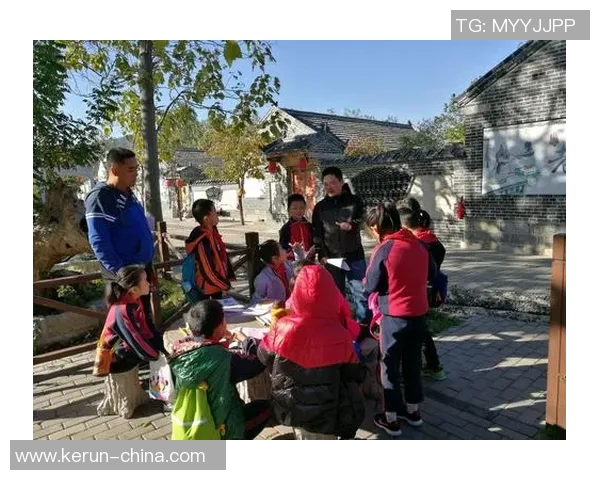 足球明星真人立牌视频带你走进绿茵场的精彩瞬间与背后的故事