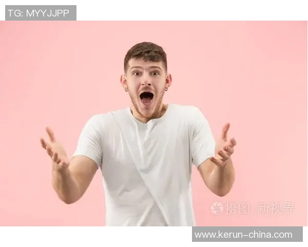 足球明星正面肖像展现男人魅力与风采的精彩瞬间 足球明星正面肖像展现男人魅力与风采的精彩瞬间