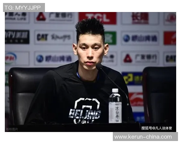 足球巨星热爱篮球的背后故事与他们的运动人生